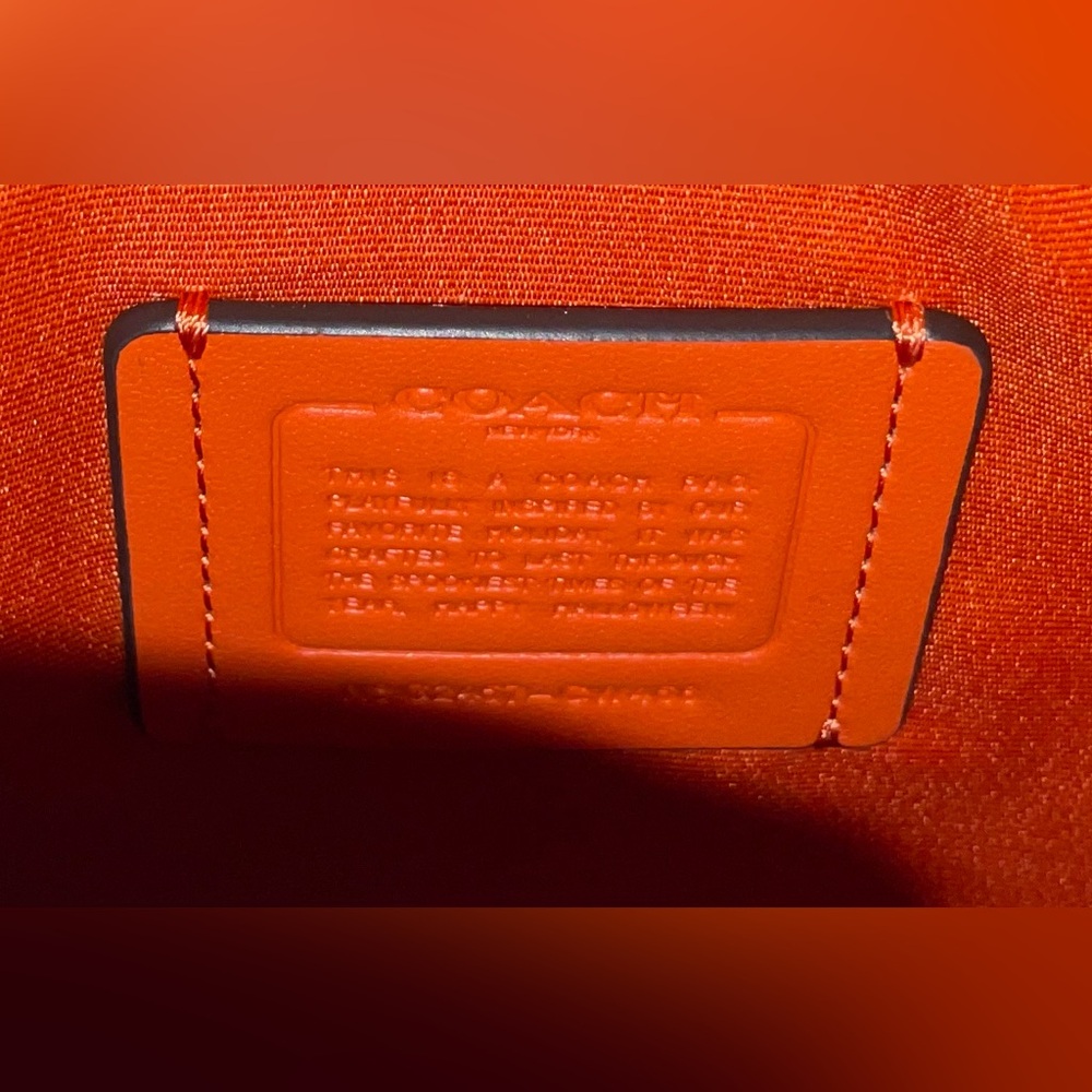 NWT Coach Leather Pumpkin Canteen Crossbody Bag & Cat Coin Purse - Picture 4 of 5